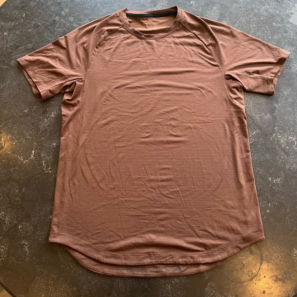 License to train large shirt size large. Mocha color